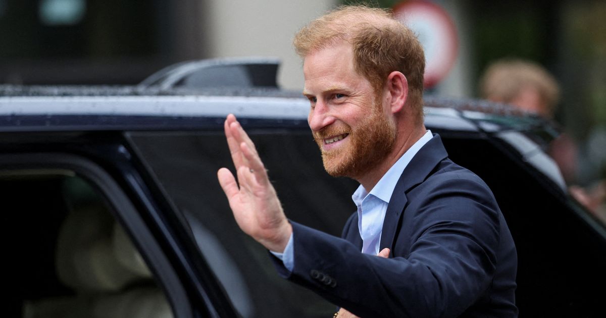 Prince Harry in secret visit to Royal Family at Kensington Palace during UK trip - The Mirror